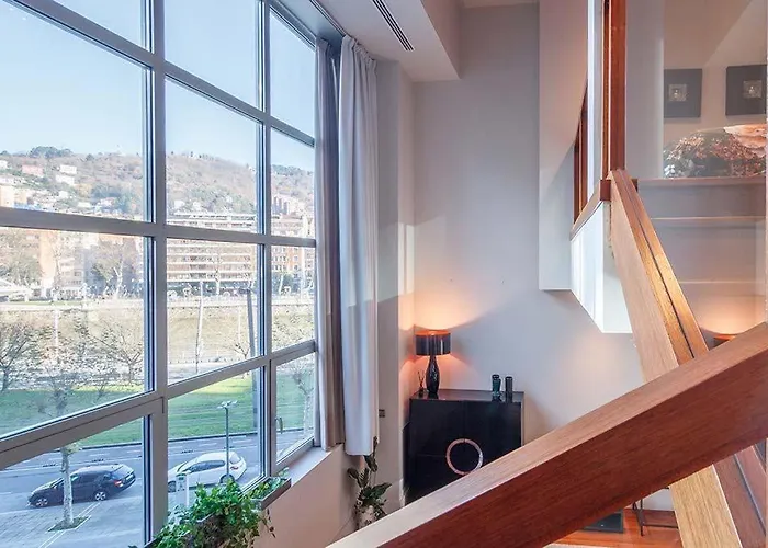 Vivienda Turistica Duplex Isozaki-guggenheim